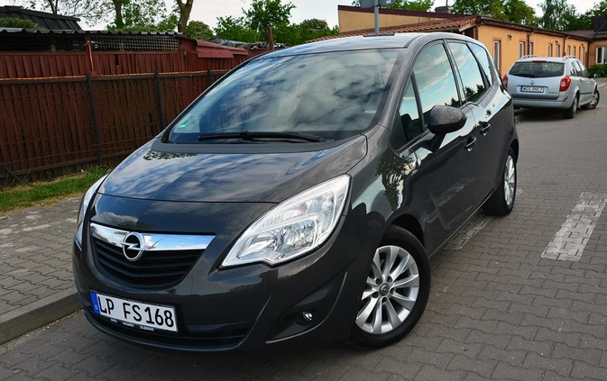 Opel Meriva cena 26900 przebieg: 137000, rok produkcji 2013 z Gostynin małe 596